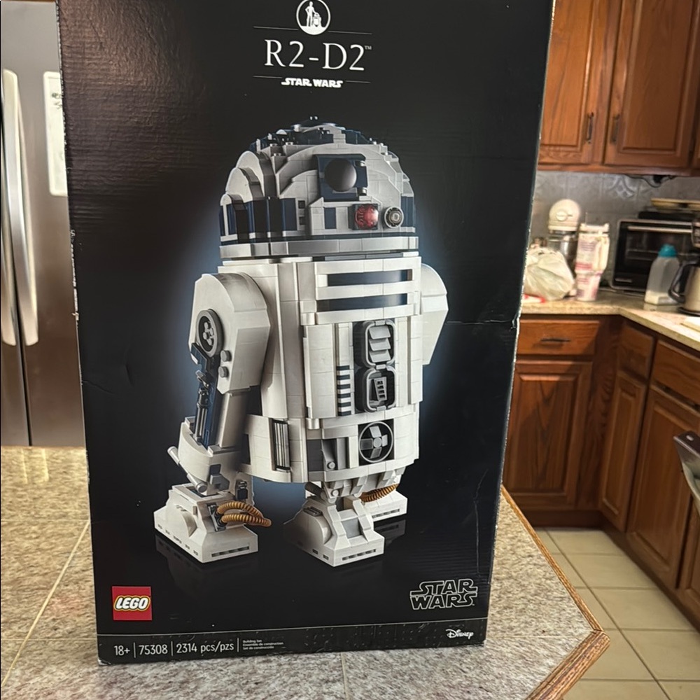 LEGO Star Wars R2-D2 Set - Black, White, Gray new inbox – sold out set!